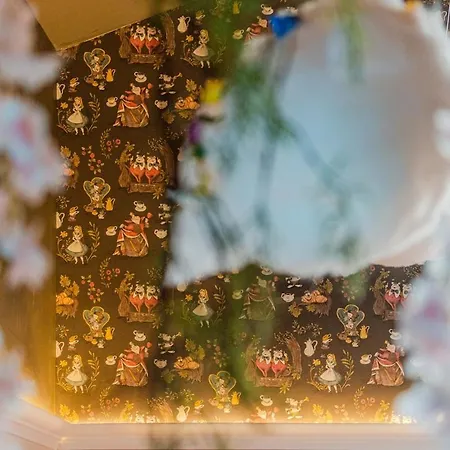 Le Repaire Des Lapinous, Reveuse Et Curieuse ! * ル・テック