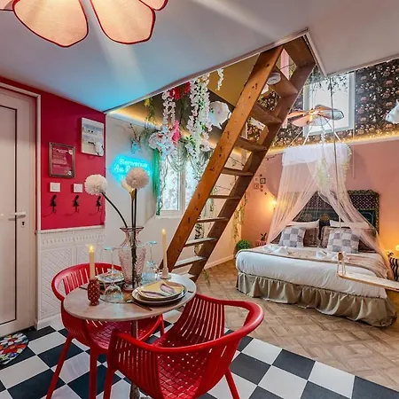 Le Repaire Des Lapinous, Reveuse Et Curieuse ! * ル・テック