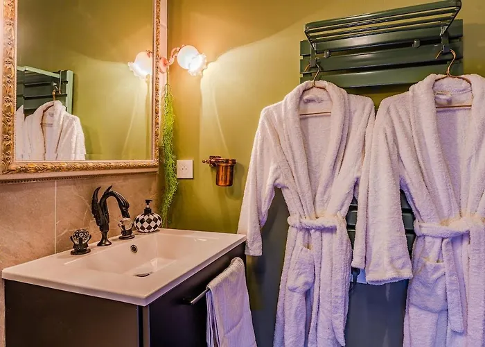 Le Repaire Des Lapinous, Reveuse Et Curieuse ! *